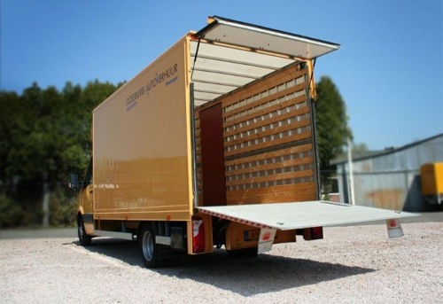 mercedes_sprinter_411_laadklep